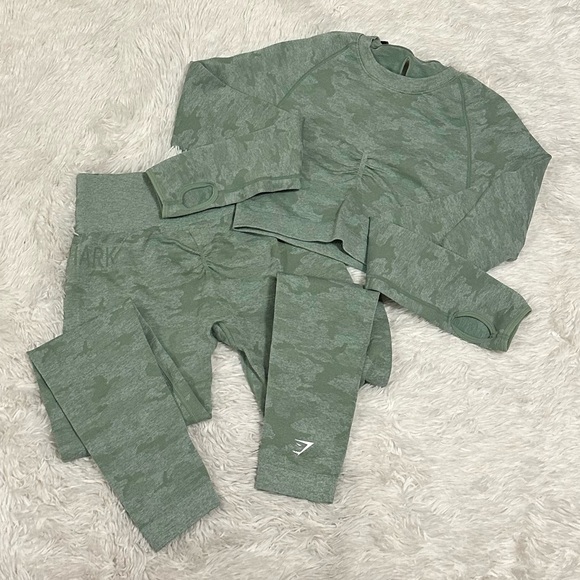 Gymshark Green Camo Seamless Crop Long Sleeve Legging Set - Picture 1 of 3